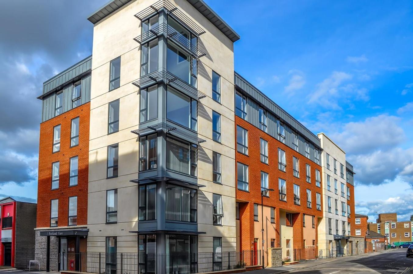 Iconic Garden Apt, Steps From City Centre & Cafes بريستول المظهر الخارجي الصورة