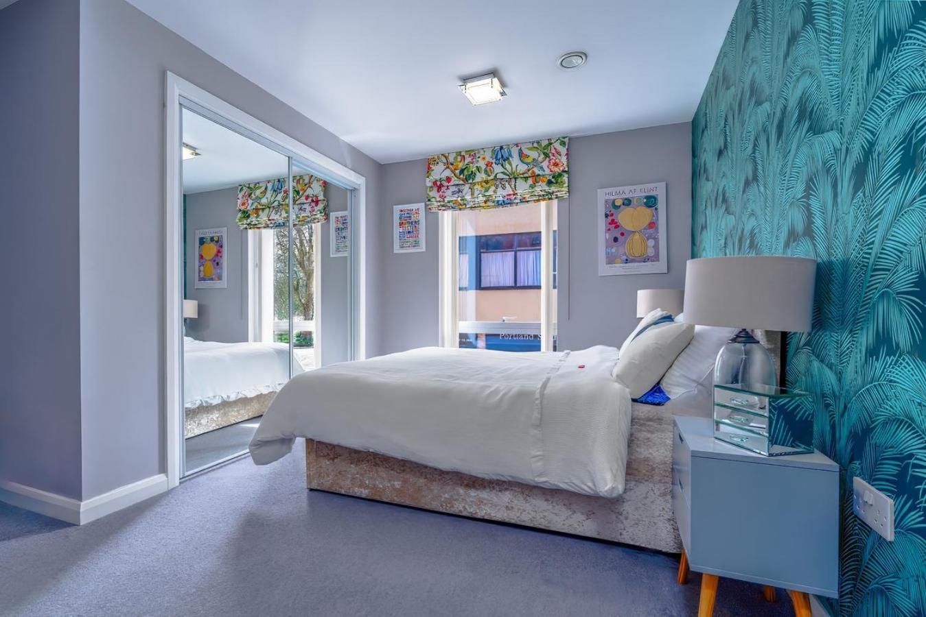 Iconic Garden Apt, Steps From City Centre & Cafes بريستول المظهر الخارجي الصورة
